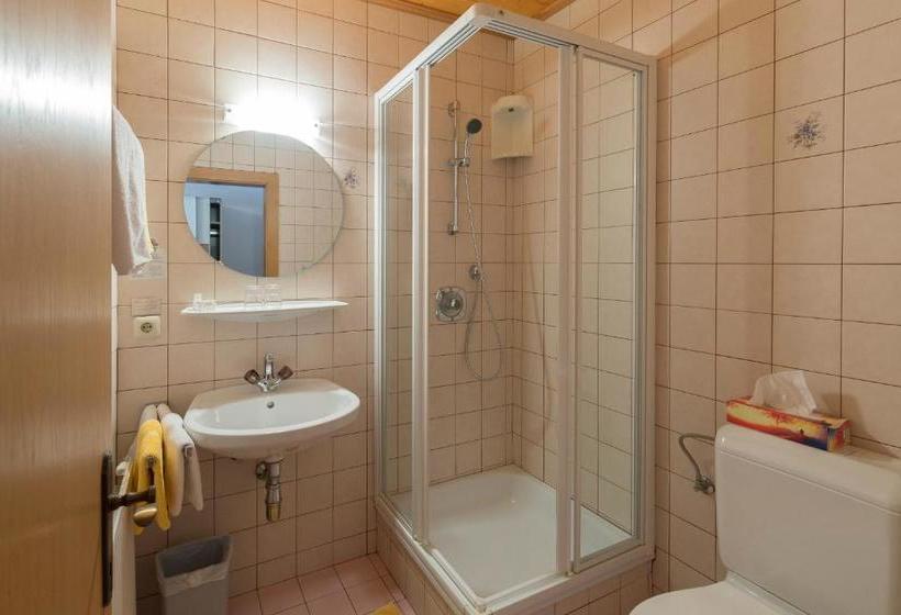 住宿加早餐  Pension Rega