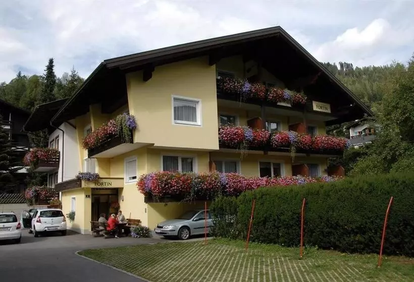 Bed and Breakfast Pension & Appartement Fortin