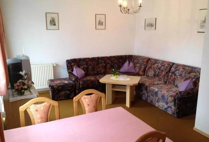 Bed and Breakfast Pension & Appartement Fortin