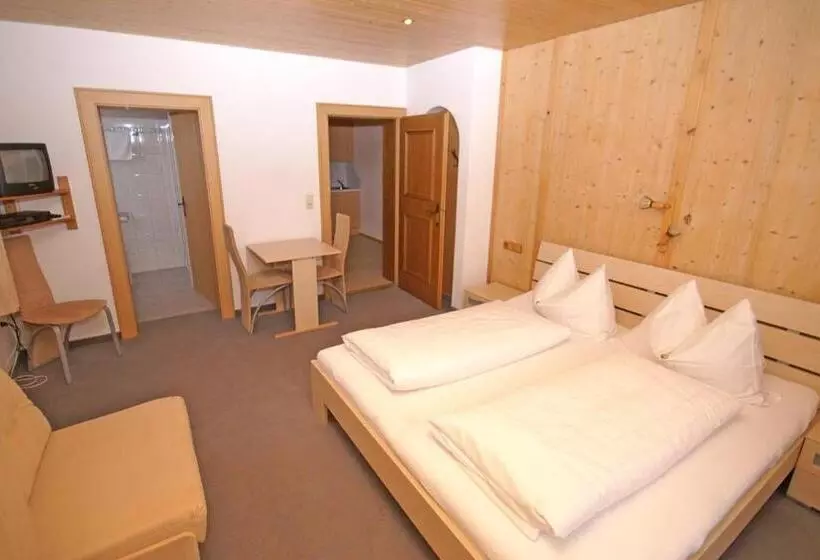 ベッドアンドブレックファースト Pension Schlossberg