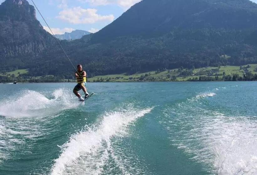 مبيت وإفطار Pension Wolfgangsee