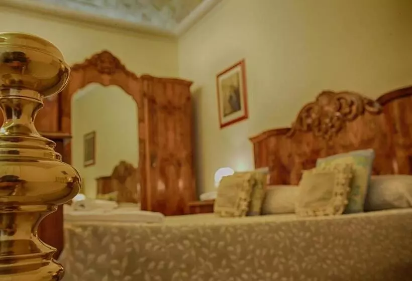 هتل Domus Real Cardello