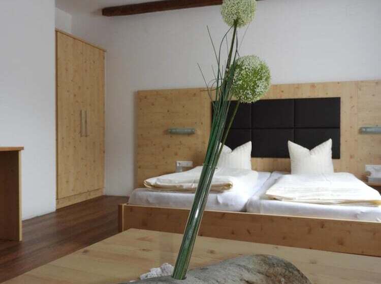 Отель Hohe Tauern