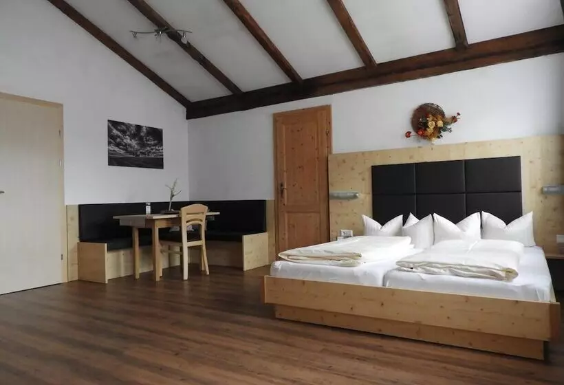 Отель Hohe Tauern