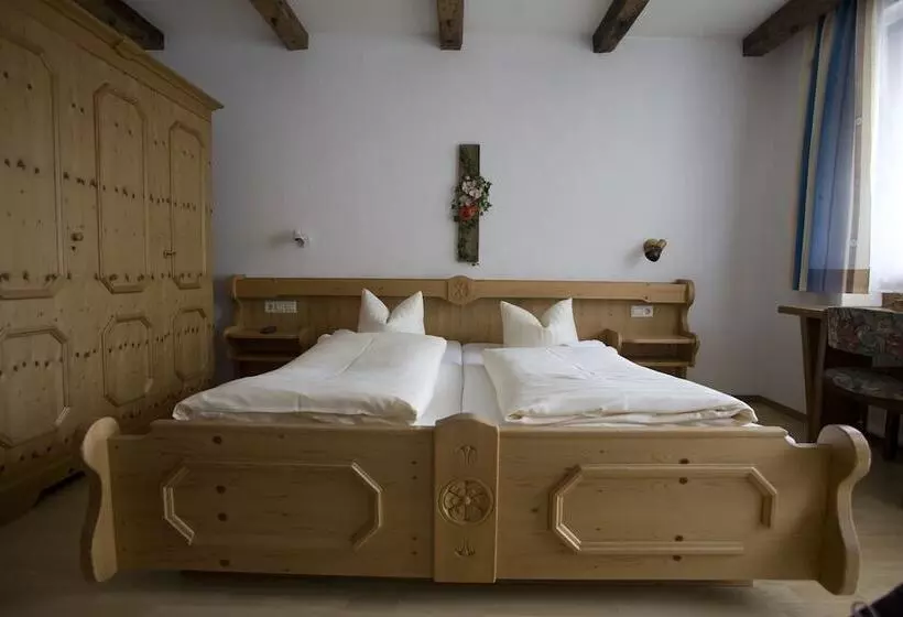 Отель Hohe Tauern