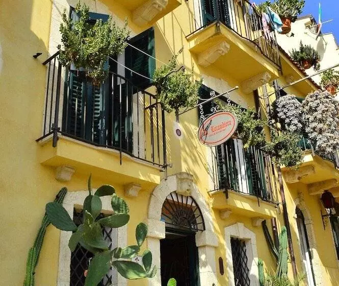 فندق La Locandiera Affittacamere