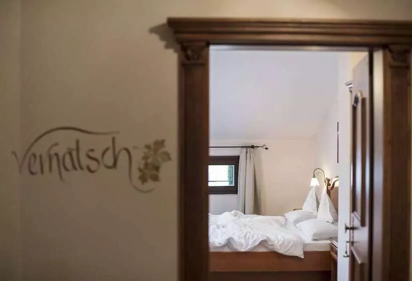 Отель Schloss Plars Wine & Suites