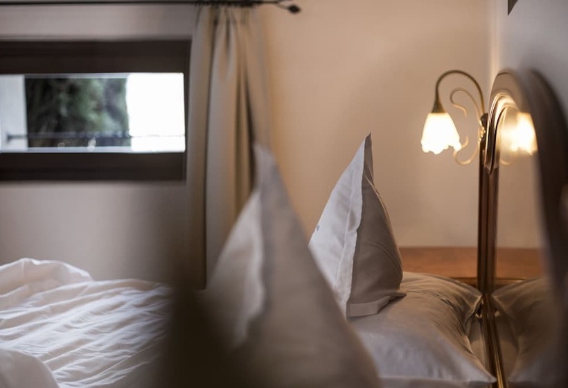 Отель Schloss Plars Wine & Suites