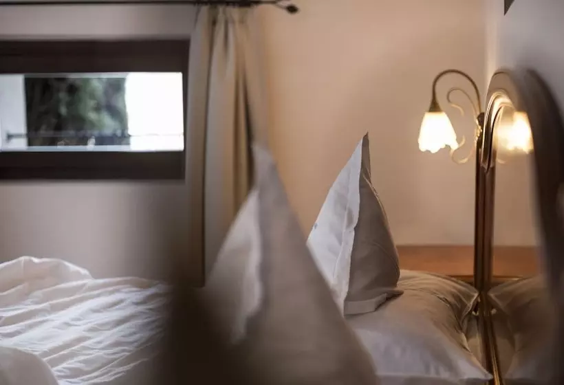 Отель Schloss Plars Wine & Suites