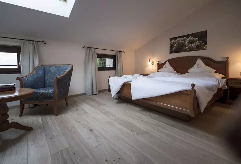 Отель Schloss Plars Wine & Suites