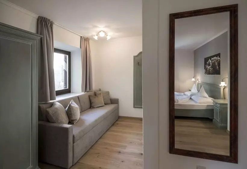 Отель Schloss Plars Wine & Suites