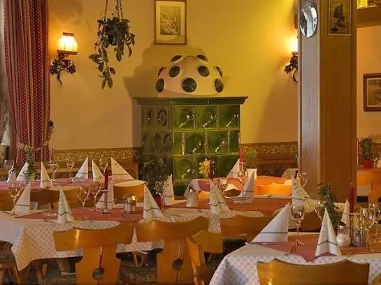 בית מלון כפרי Garni Pension Zur Wacht