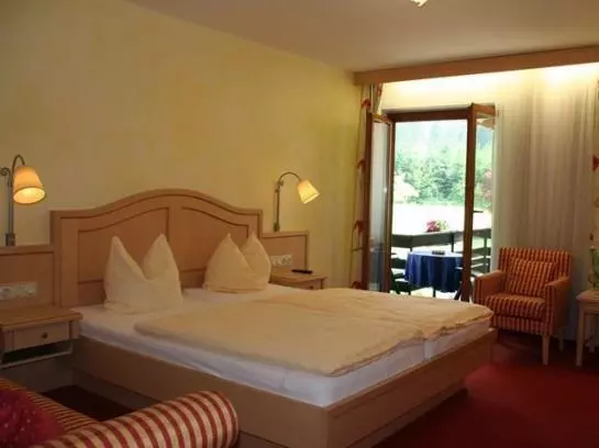 בית מלון כפרי Garni Pension Zur Wacht