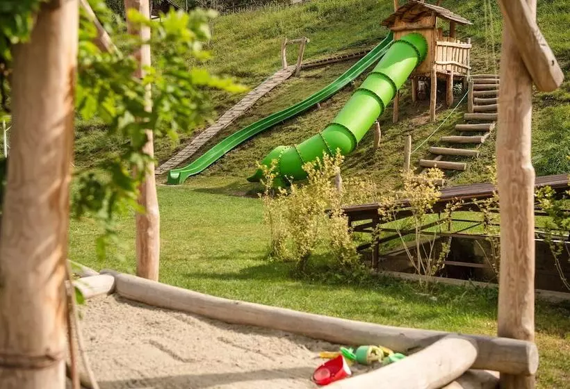 Family Hotel Adriana