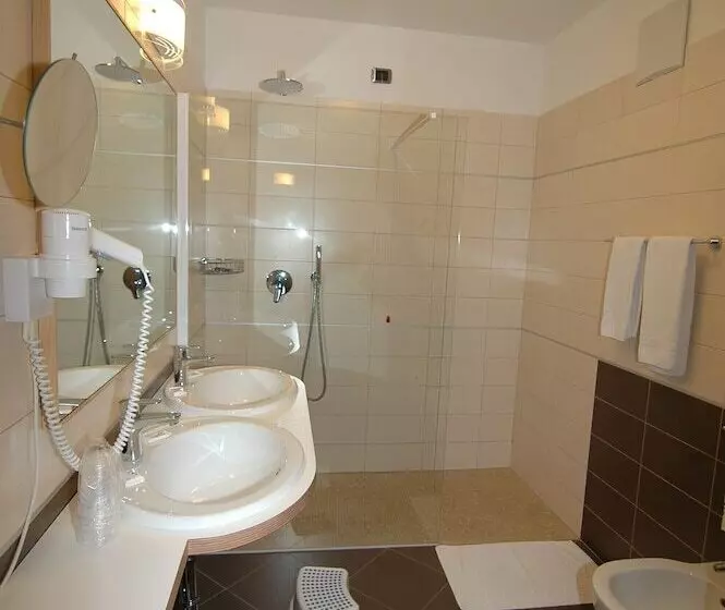 Family Hotel Adriana