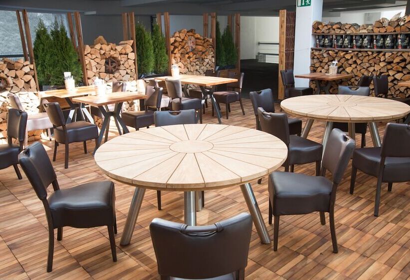 Hotel Adler  Paulas Alb