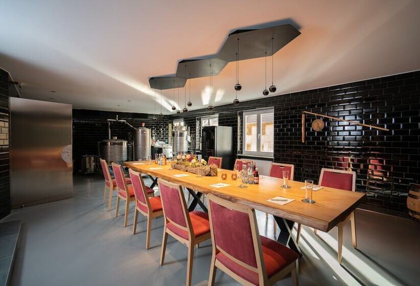 Hotel Adler  Paulas Alb