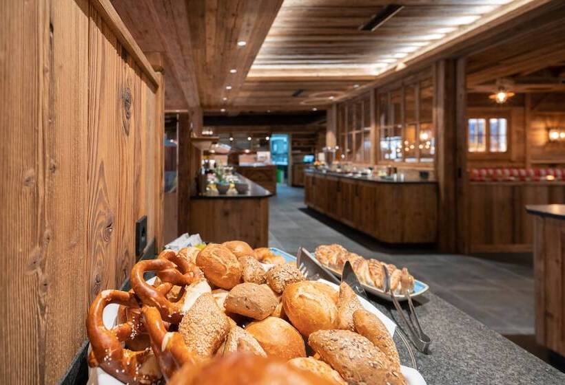 Hotel Adler  Paulas Alb