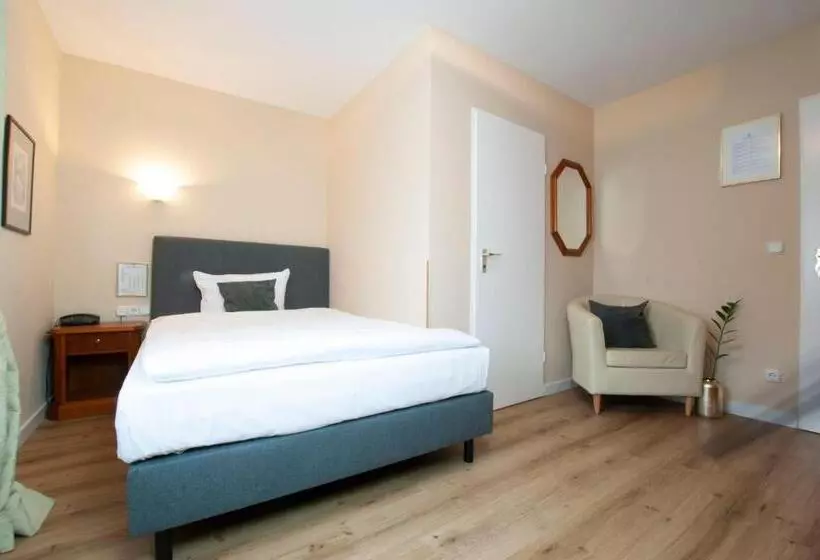 هتل Altmunchen By Blattl