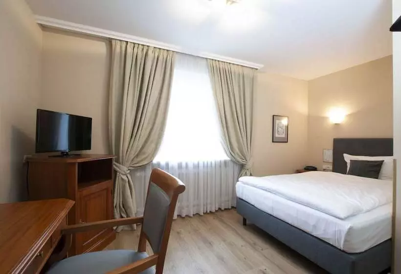 هتل Altmunchen By Blattl