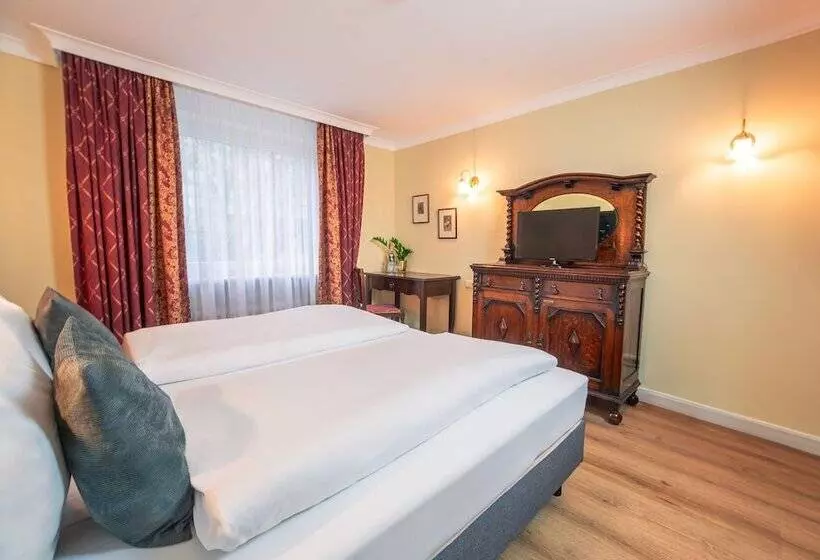 هتل Altmunchen By Blattl