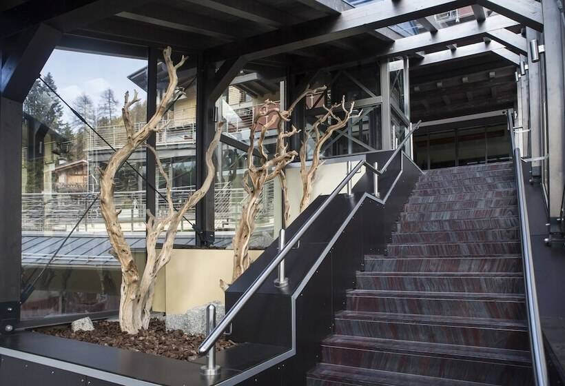 酒店 Design Oberosler