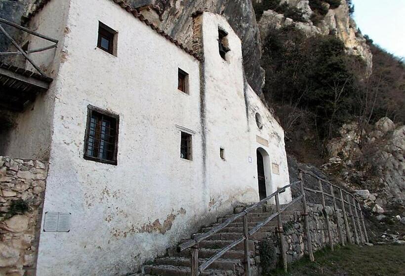 فندق Garnì Bartabel