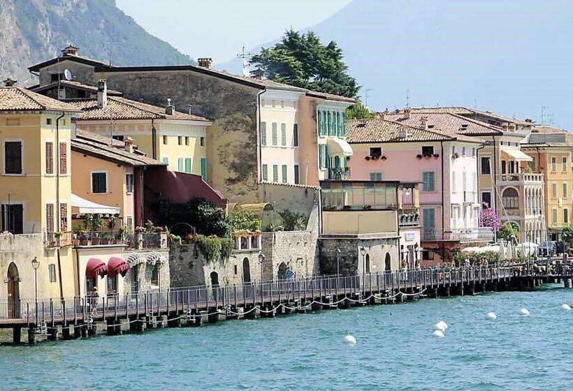 فندق Garnì Bartabel