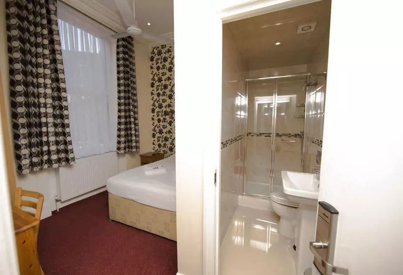 فندق Golden Strand