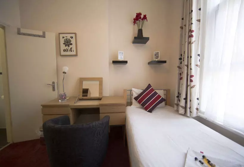 فندق Golden Strand