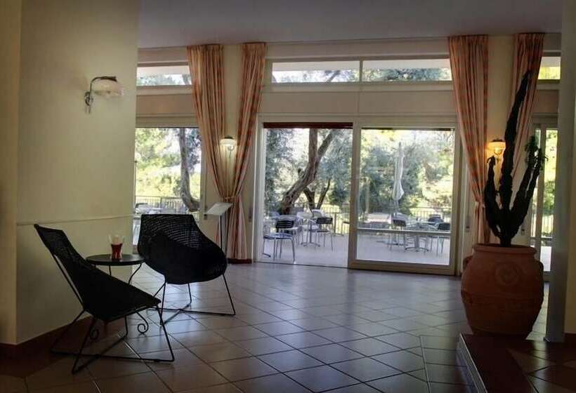 Отель Guardacosta