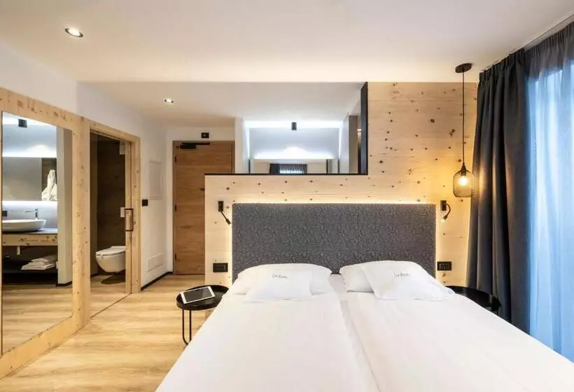 Hotel Ladinia Dolomites View