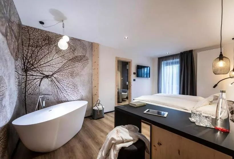 Hotel Ladinia Dolomites View