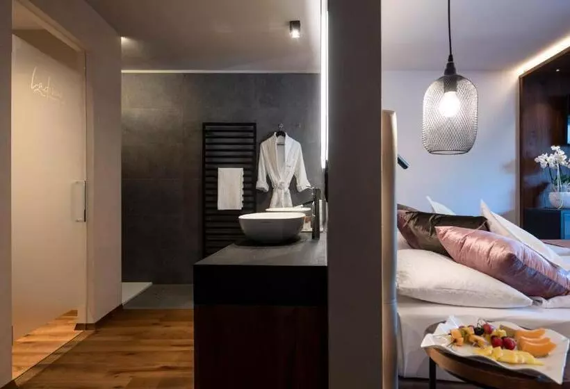 Hotel Ladinia Dolomites View