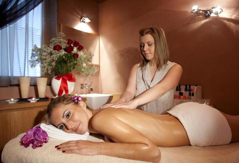 فندق Ladinia Dolomites View