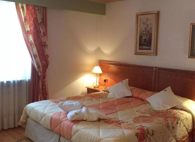 Hotel Ladinia Dolomites View