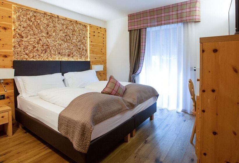 Отель Ravelli Luxury Spa