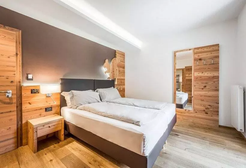 Отель Ravelli Luxury Spa