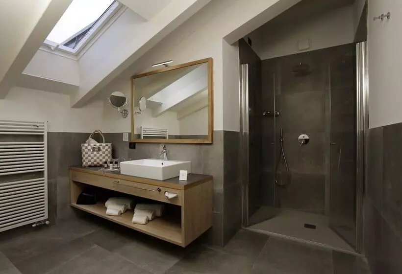 Отель Ravelli Luxury Spa