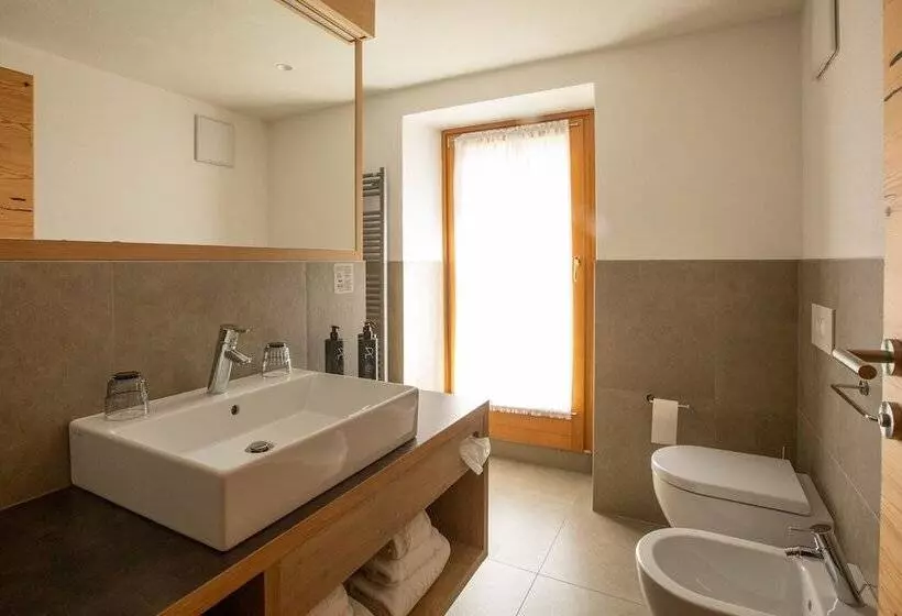 Отель Ravelli Luxury Spa