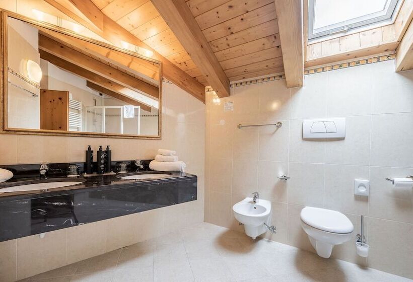 Отель Ravelli Luxury Spa