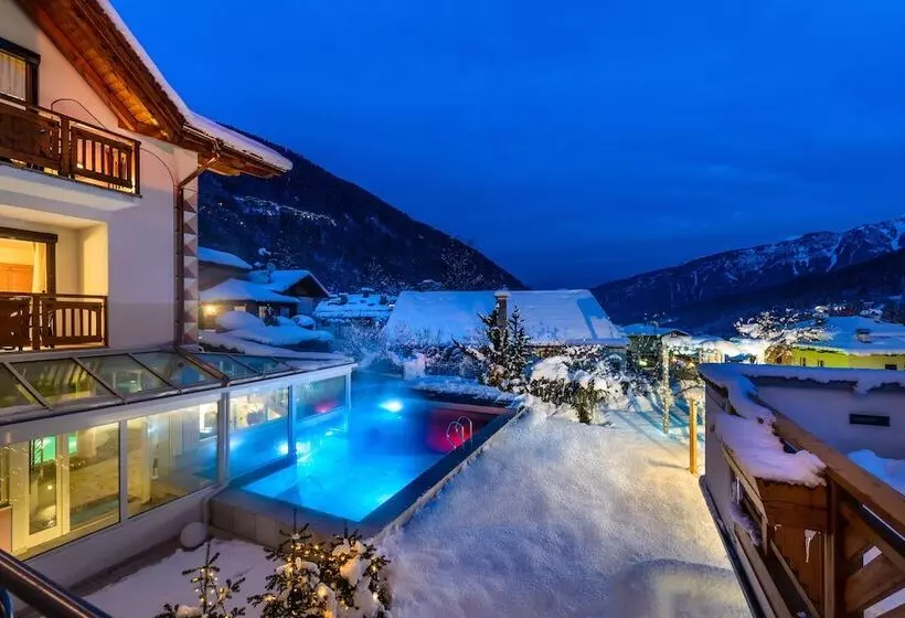 Отель Ravelli Luxury Spa