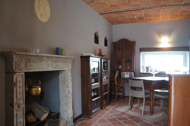 בית מלון כפרי Red Wine Camere