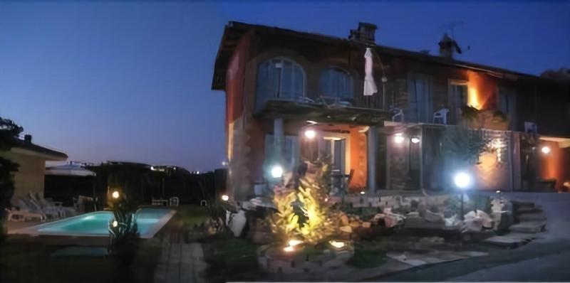 בית מלון כפרי Red Wine Camere