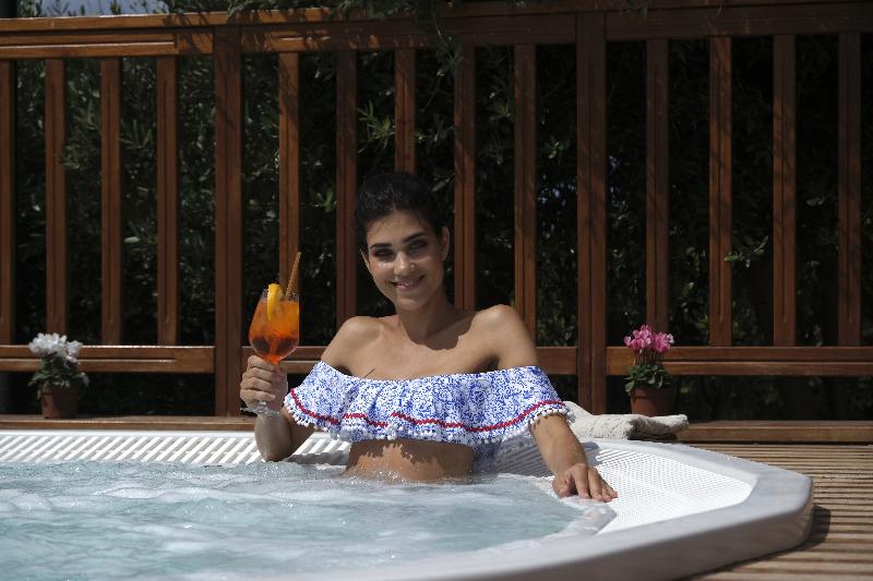 فندق Torre Del Porticciolo Camping  Village  Gampling