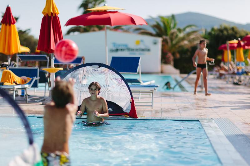 فندق Torre Del Porticciolo Camping  Village  Gampling