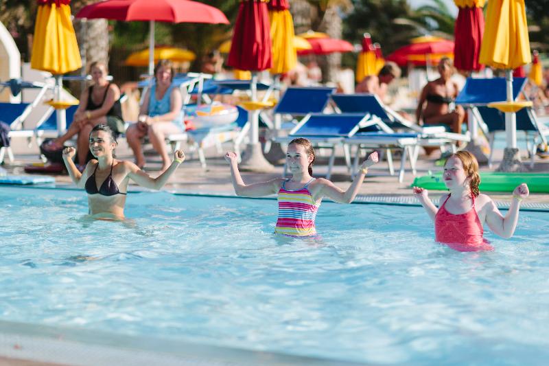 فندق Torre Del Porticciolo Camping  Village  Gampling