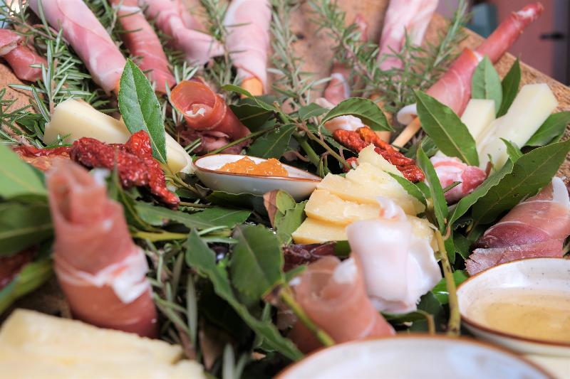 فندق Torre Del Porticciolo Camping  Village  Gampling