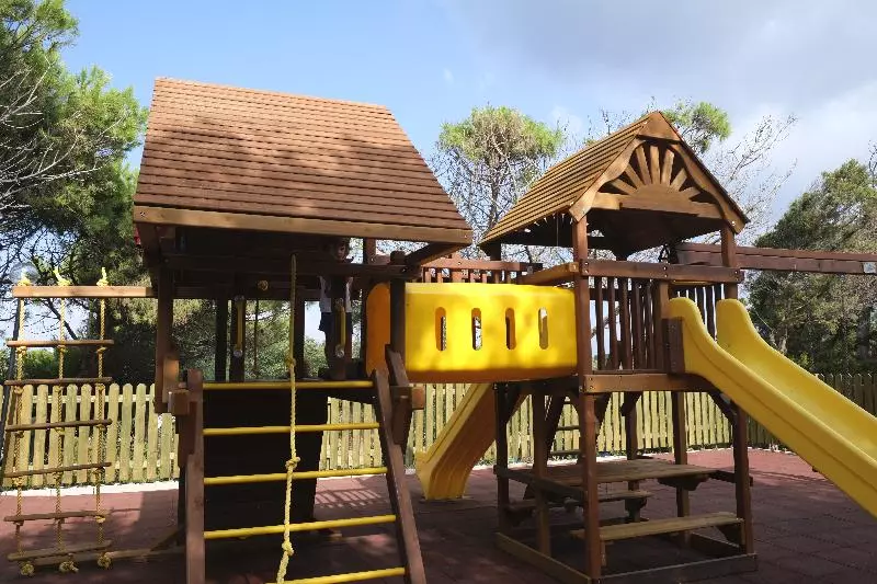 Hotel Torre Del Porticciolo Camping  Village  Gampling