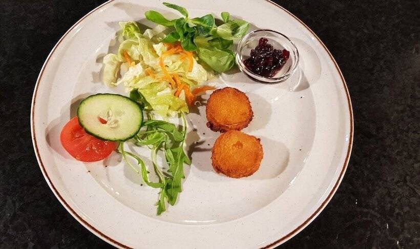 Пансион Adler Gaststube Hotel Biergarten